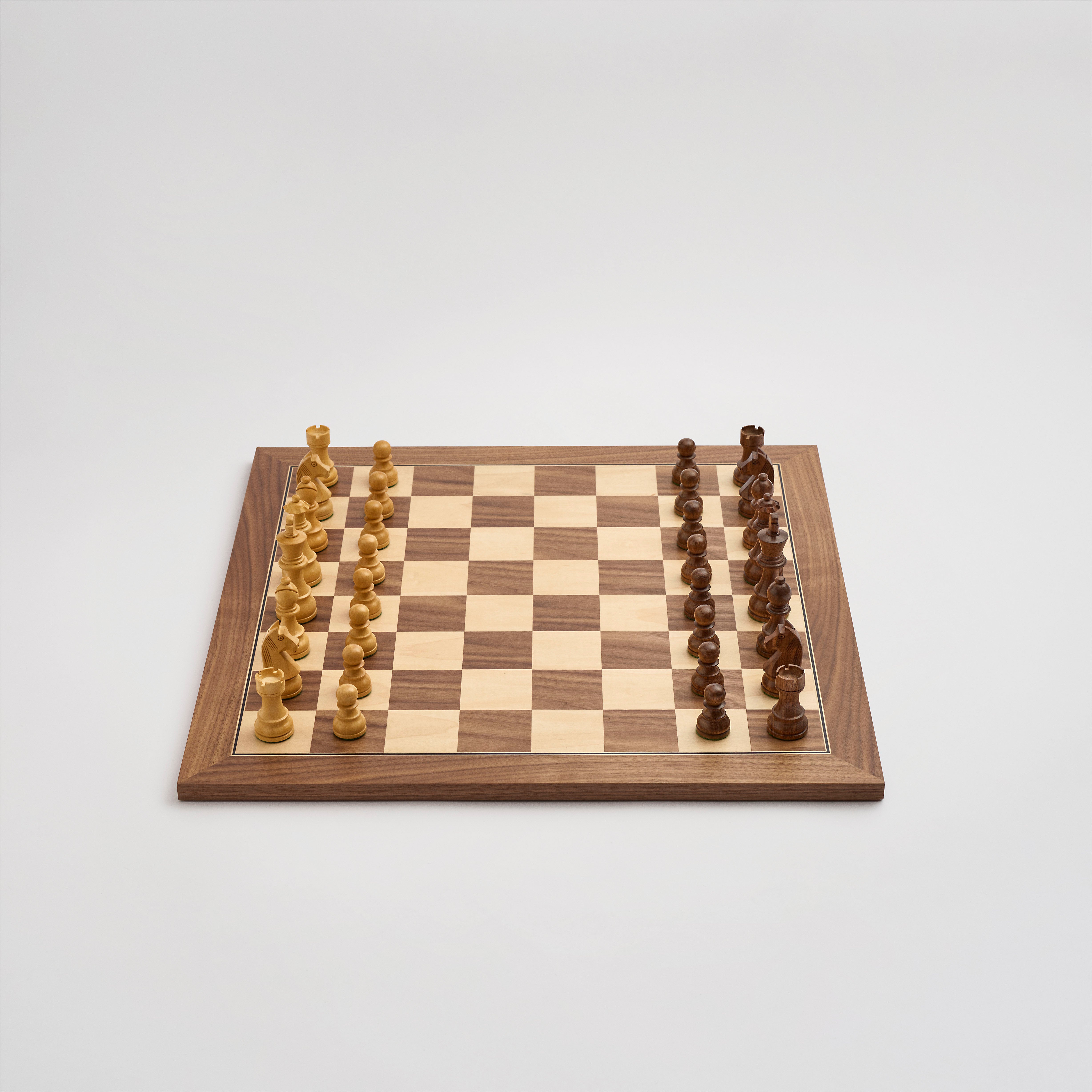 Handmade chess set in solid wood - tournament size 55 x 55 cm