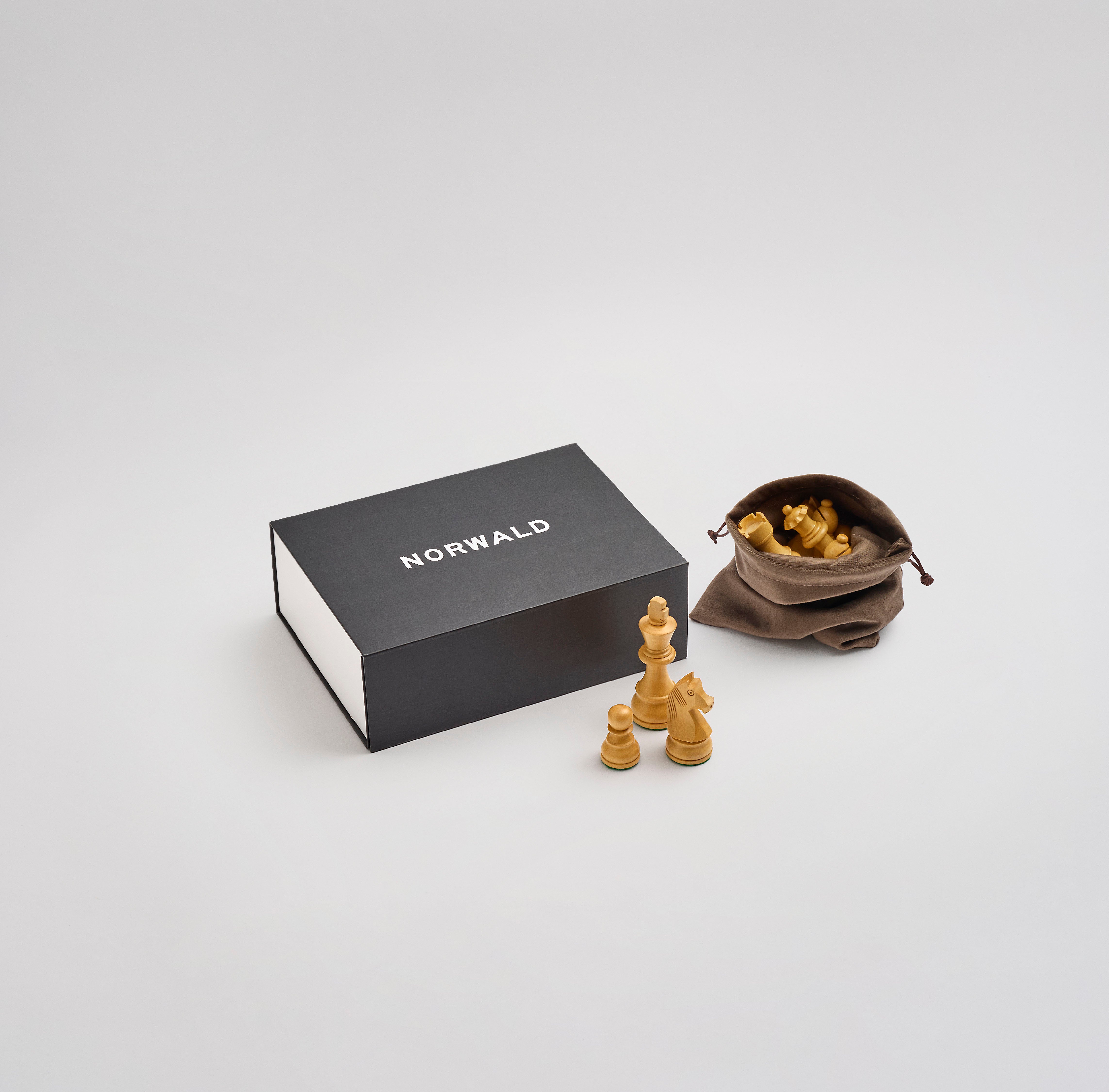 Handmade chess pieces in boxwood and acacia – Staunton 95 mm