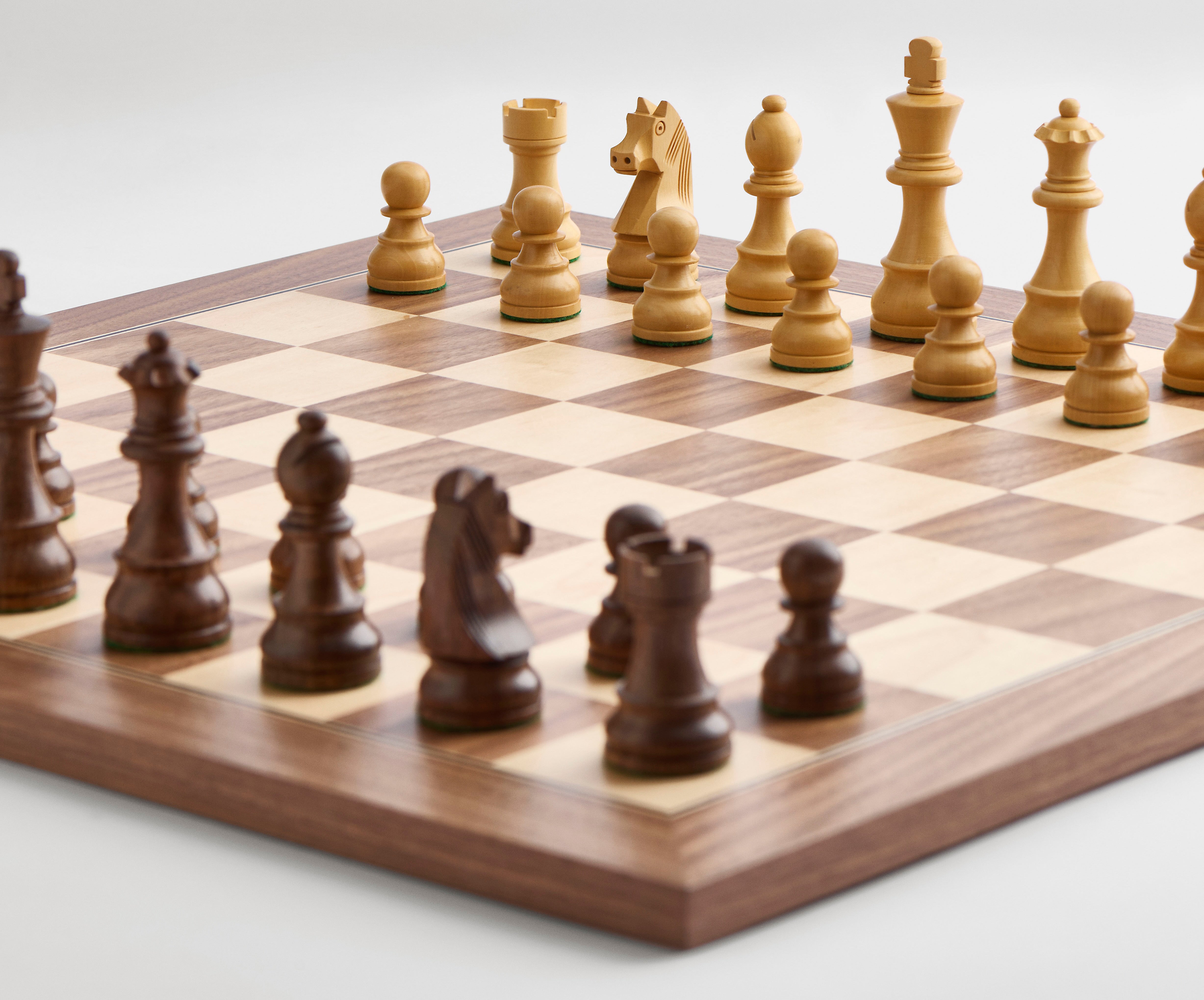 Handmade chess set in solid wood - tournament size 55 x 55 cm